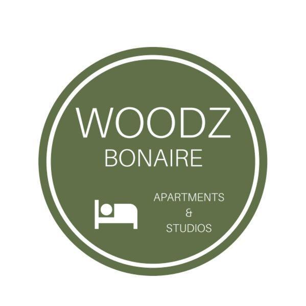 克拉伦代克Woodz Bonaire公寓 外观 照片